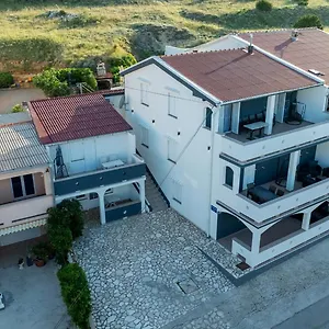 apartments-tanja-josipa.hotelinzadar.com/